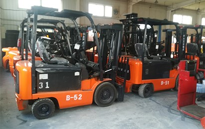 叉車(chē)維修.jpg 叉車(chē)維修.jpg